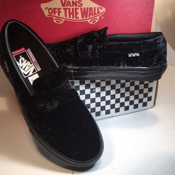 NWT Vans Skste Style 53 Classic Slip-Ons in Black Velvet Women’s 6.5 - Picture 10 of 10